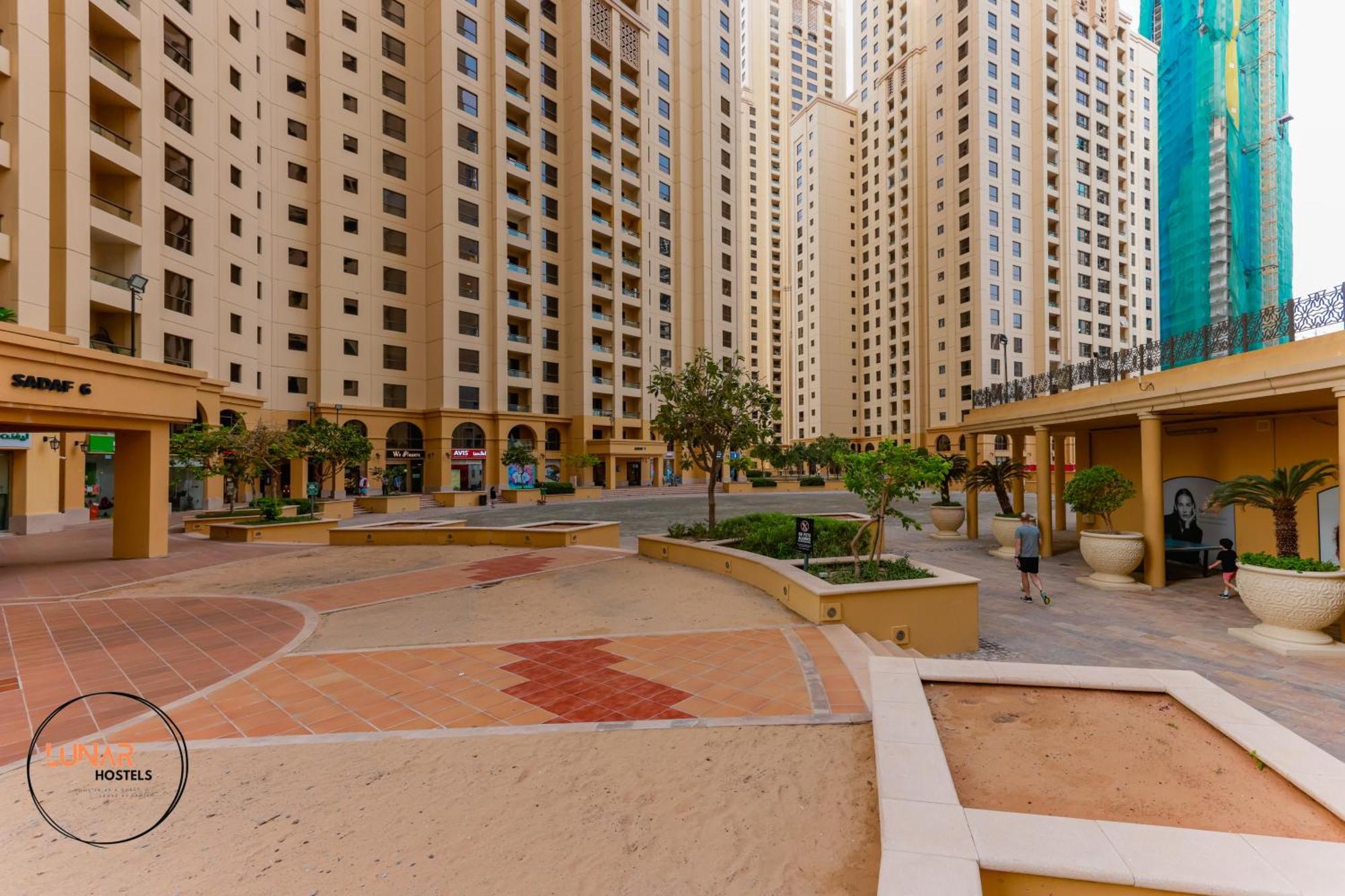Lunar Cozy Hostel - Jbr Dubai Bagian luar foto