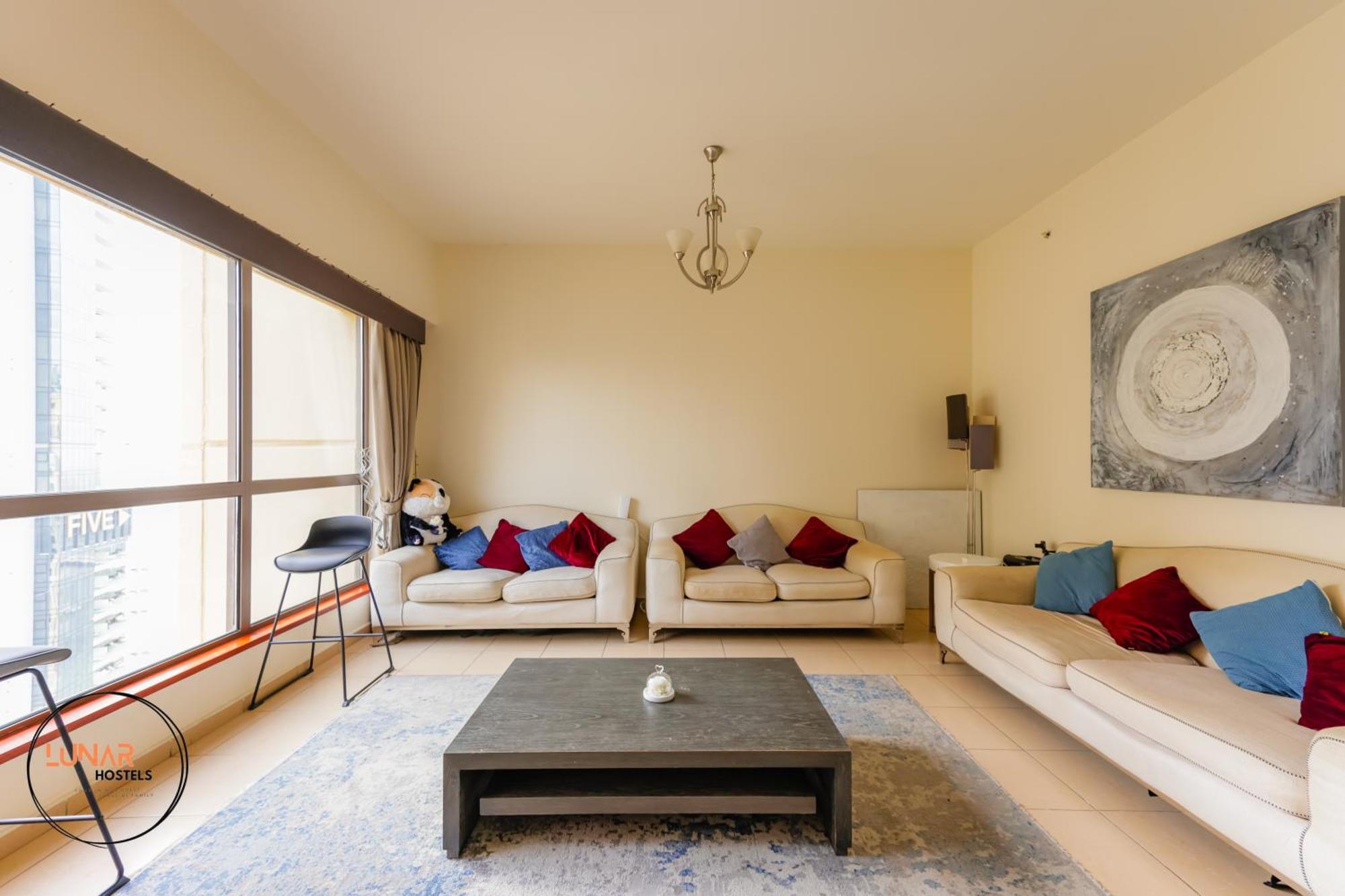Lunar Cozy Hostel - Jbr Dubai Bagian luar foto