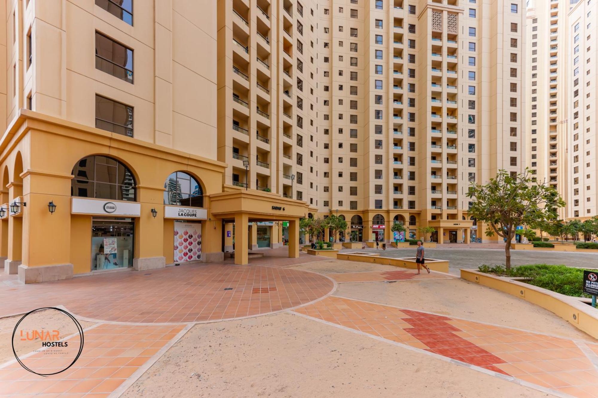Lunar Cozy Hostel - Jbr Dubai Bagian luar foto