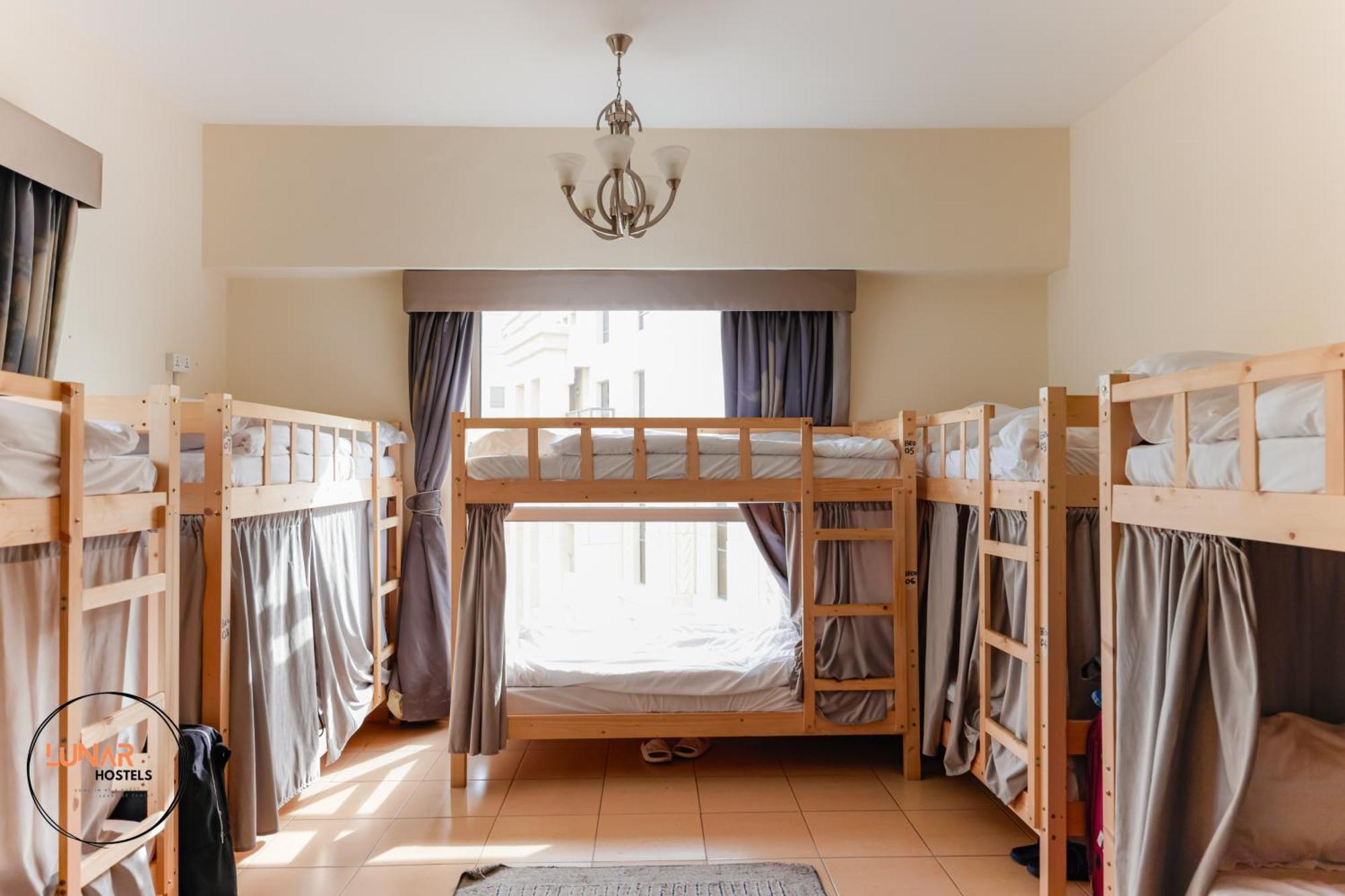 Lunar Cozy Hostel - Jbr Dubai Bagian luar foto