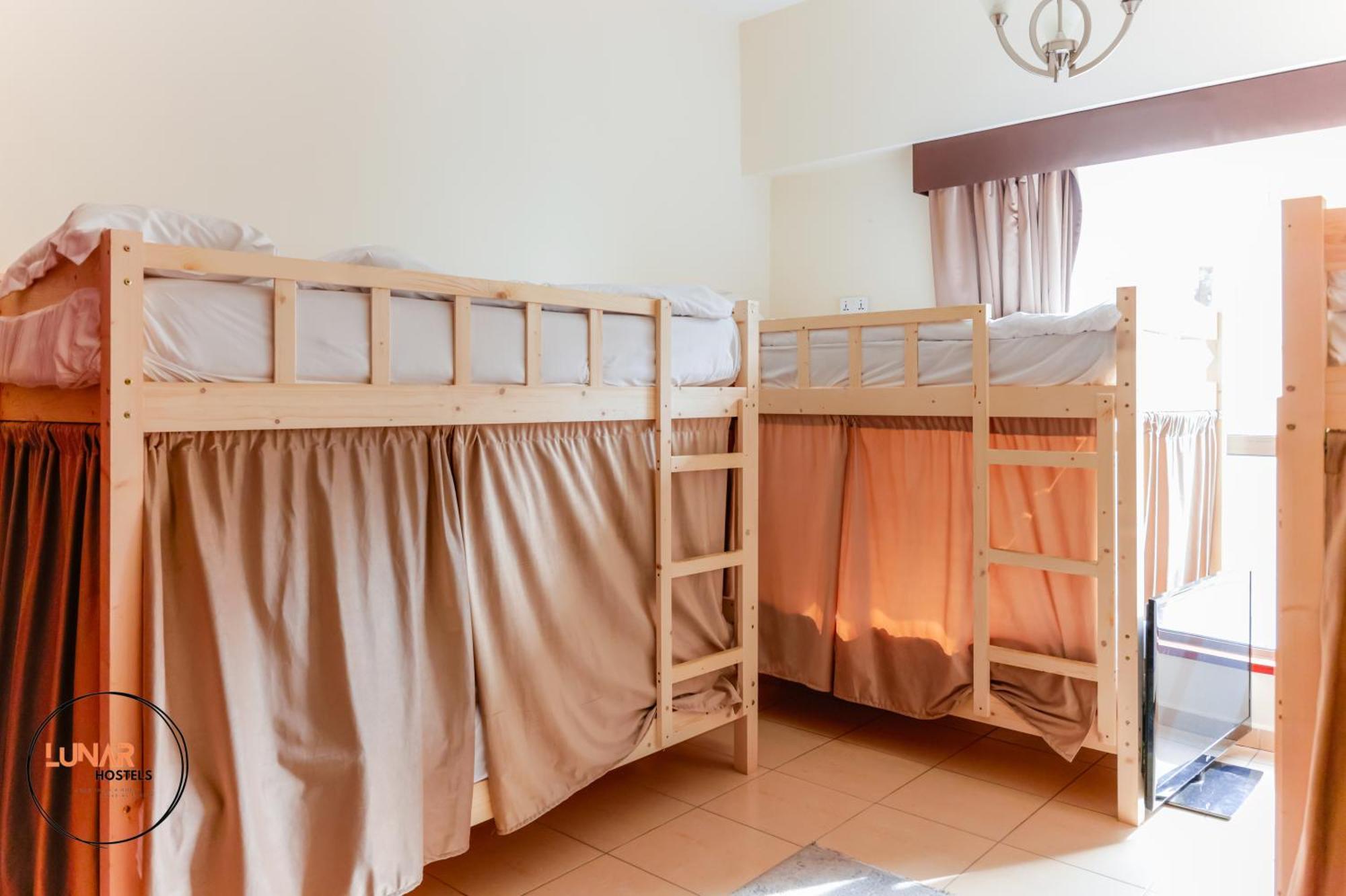 Lunar Cozy Hostel - Jbr Dubai Bagian luar foto