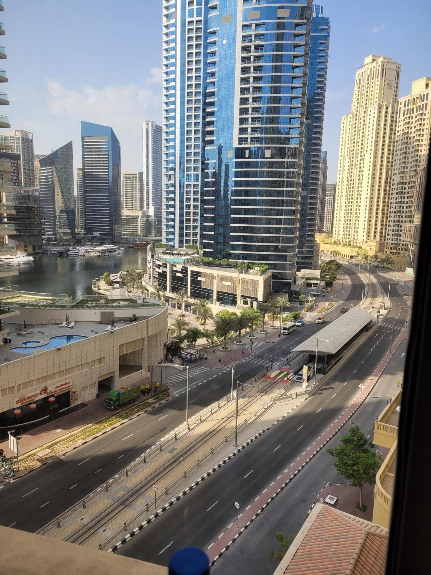 Lunar Cozy Hostel - Jbr Dubai Bagian luar foto
