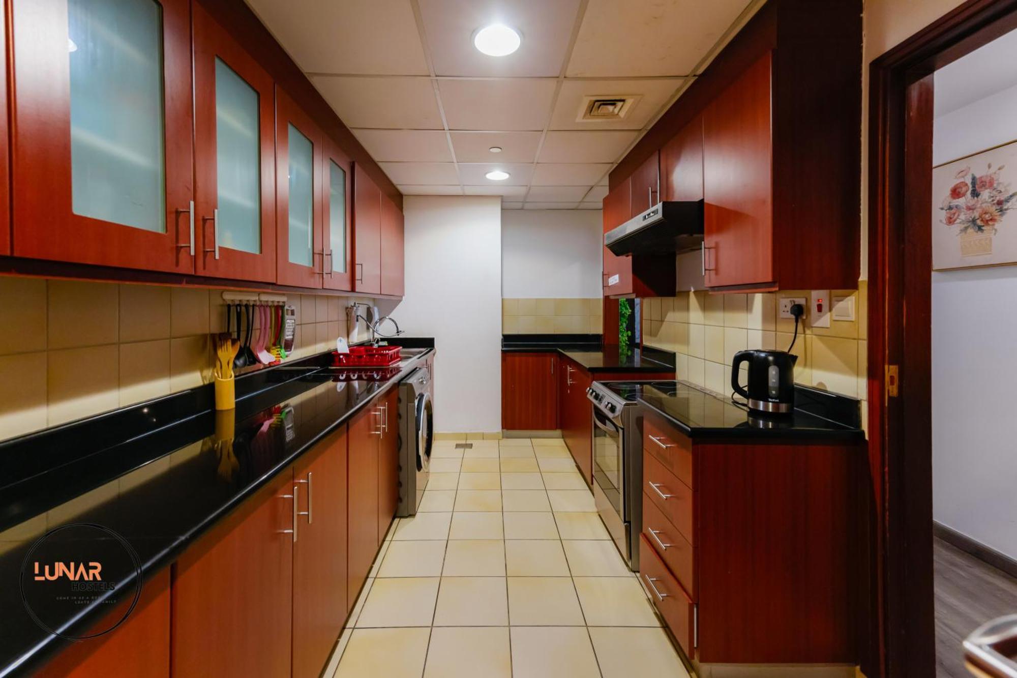 Lunar Cozy Hostel - Jbr Dubai Bagian luar foto